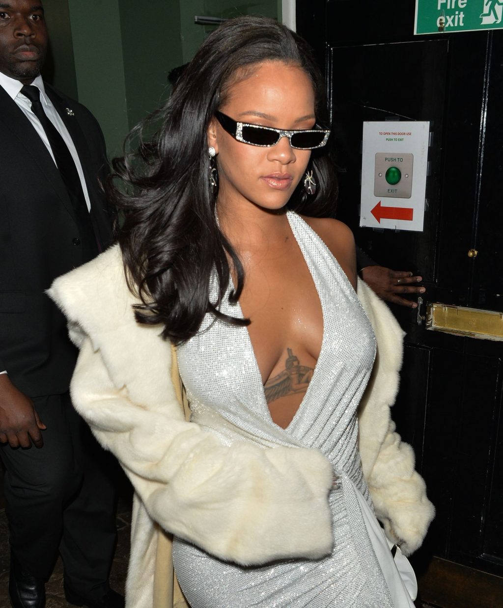 Rihanna Cleavage